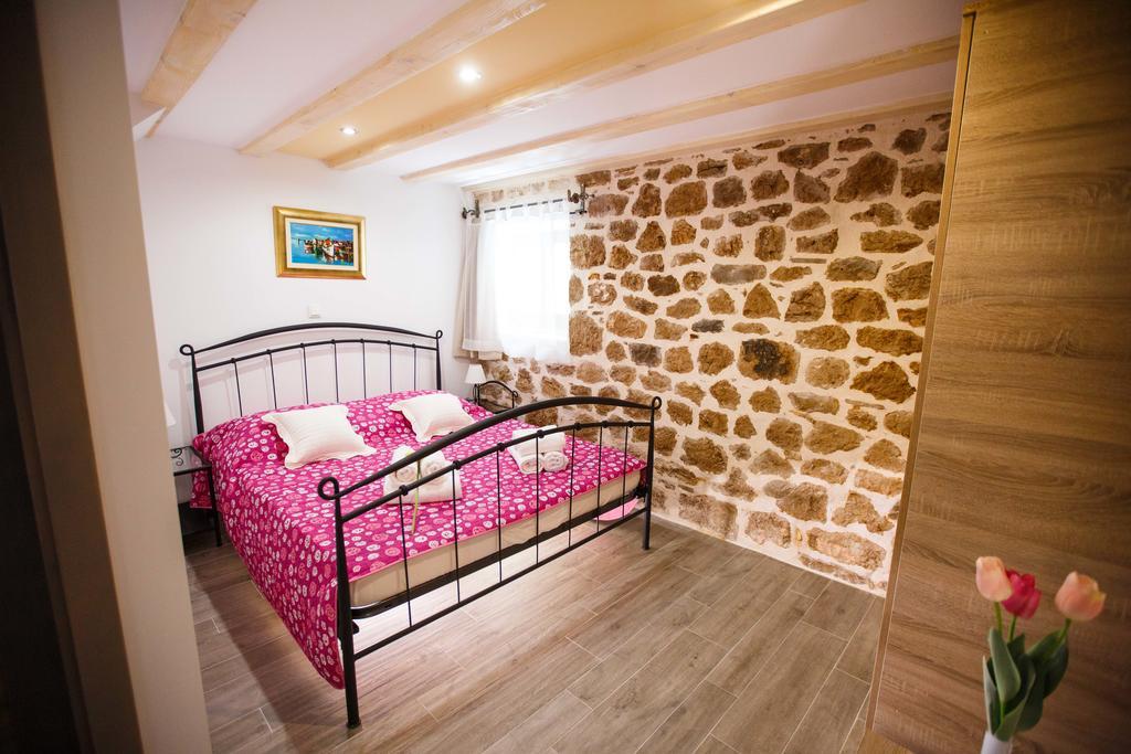 Studio Apartments Bonaca Split Exterior foto